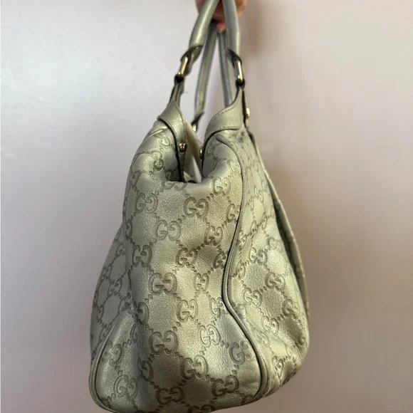 Gucci Silver Monogram Shoulder Bag - Picture 6 of 7